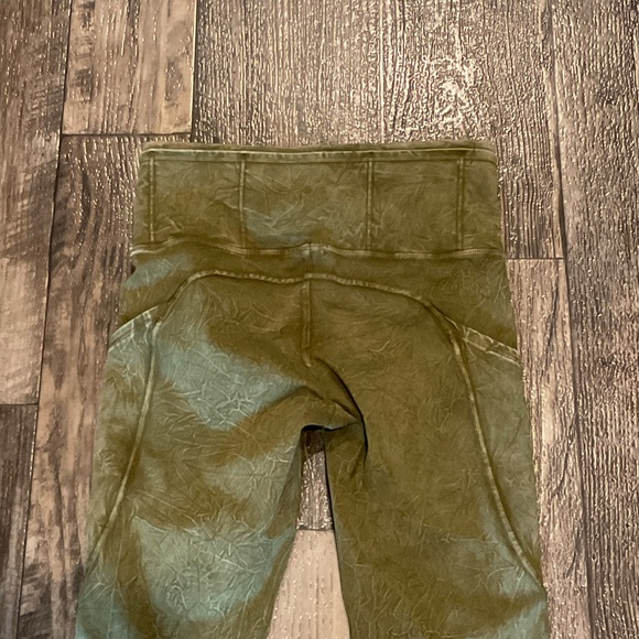 Like New, Fast and Free HR Tight 25”, SZ 4, MSRP $138 - Picture 8 of 8